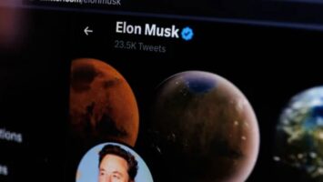 Elon Tweet (1)